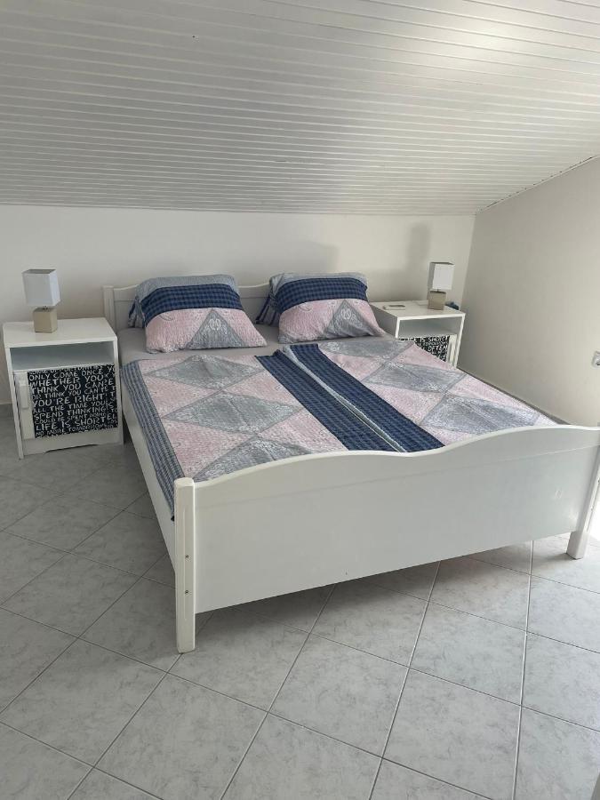 Apartmani Ira Vir Bagian luar foto