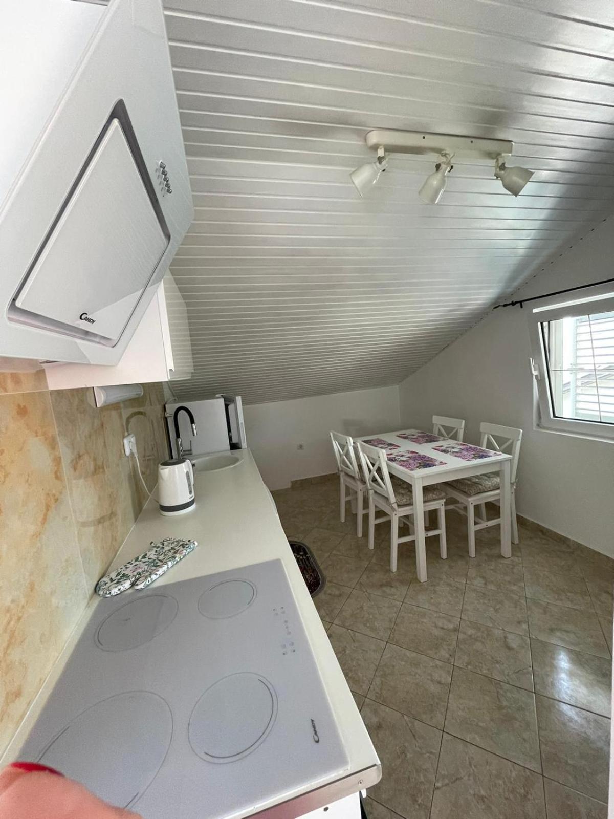 Apartmani Ira Vir Ruang foto