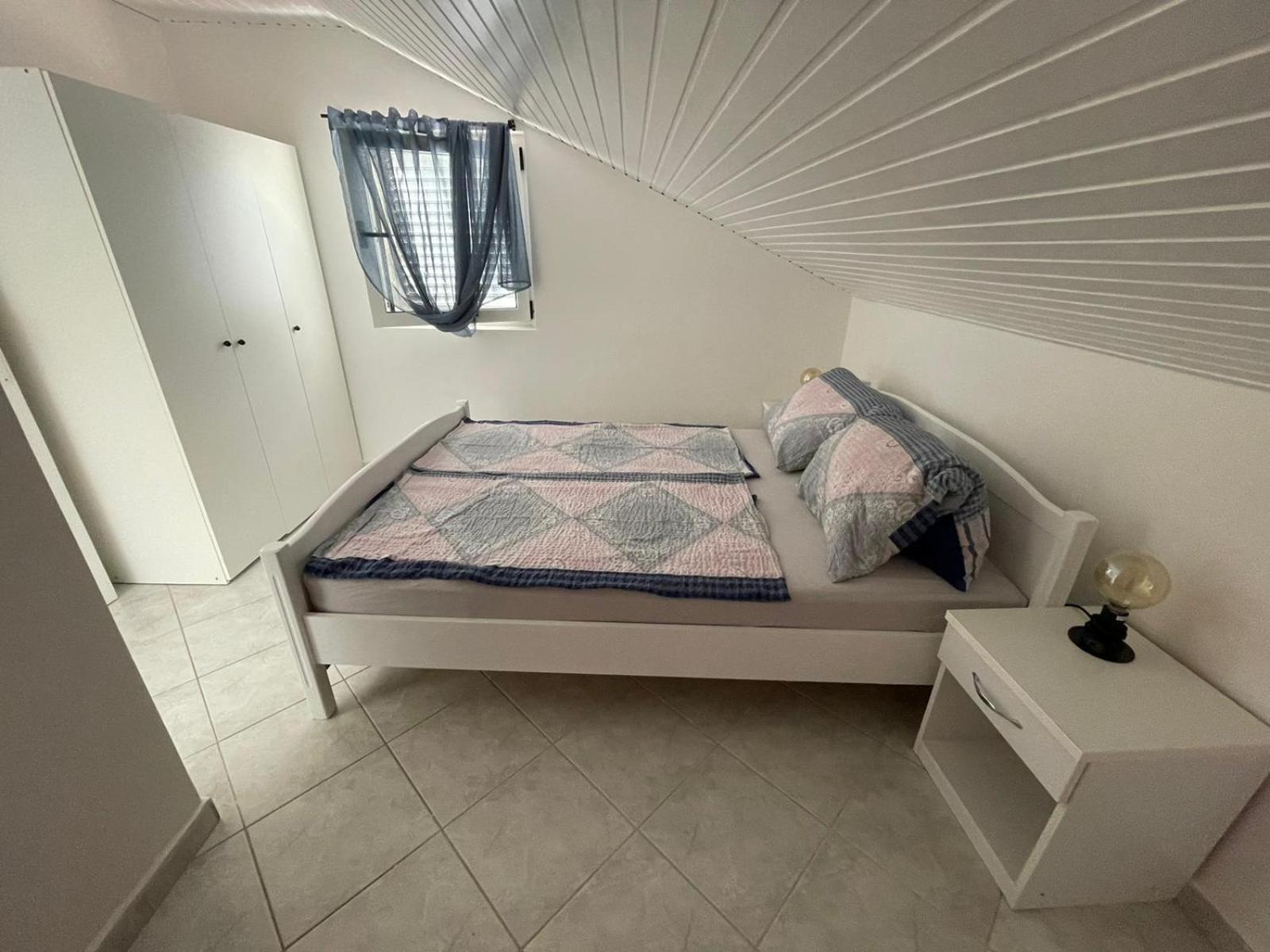 Apartmani Ira Vir Ruang foto