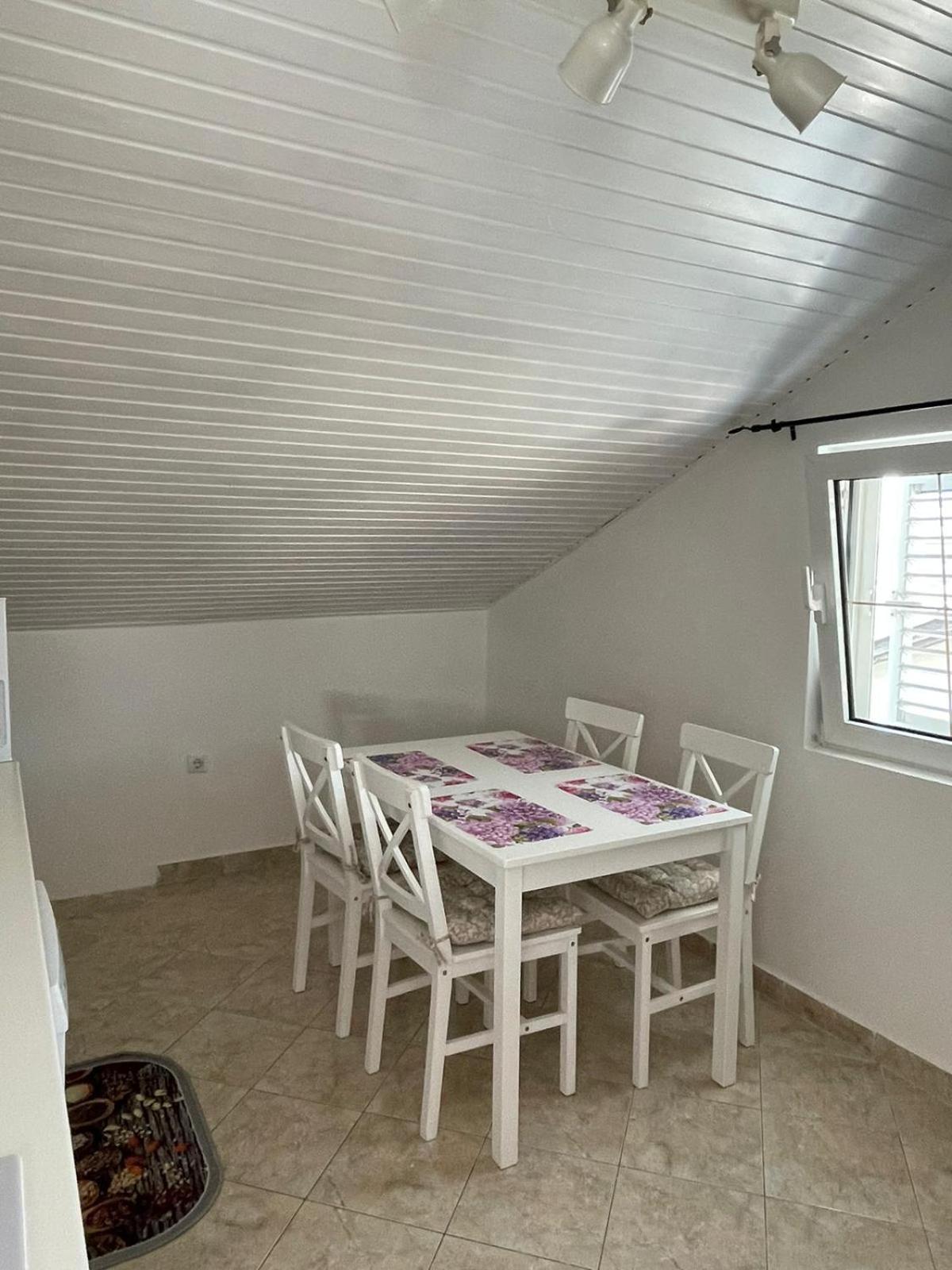 Apartmani Ira Vir Ruang foto