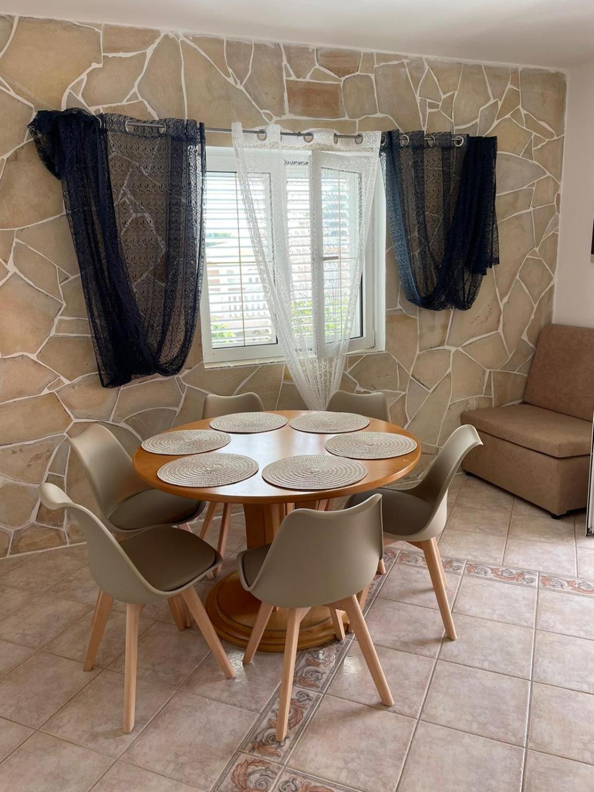 Apartmani Ira Vir Ruang foto